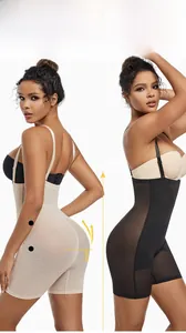 Détail de gaine haute avec panneaux en maille montrant l'effet galbant et liftant des fesses