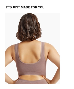 Détail du soutien-gorge de sport rose violet sans couture avec dos en U et large bande