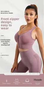 Détail du zip frontal sur le soutien-gorge de sport violet avec tissu respirant élastique