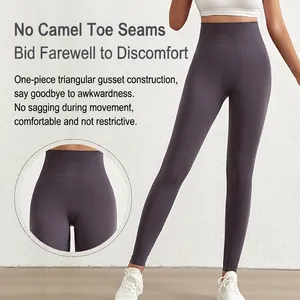Paarse yoga legging met hoge taille, naadloos kruis en buikcontrole ontwerp