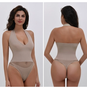 Vorder- und Rückansicht des ärmellosen Neckholder-Bodys mit Mesh-Einsatz und V-Ausschnitt