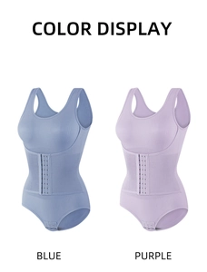 Detailsicht des nahtlosen Yoga-Bodys in Blau und Lila mit vorderen Hakenverschlüssen