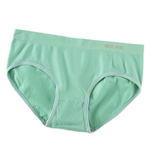 Seamless low-rise mint green panties with elastic lettered waistband for women