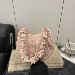 Sac sous le Bras pour Femmes avec Décoration Papillon Sac à Épaule Plissé Élégant Sac à Main Commuteur Chic Hobo
