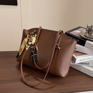 Large Capacity PU Leather Tote Bag For Women Vintage Commuter Shoulder Bag With Decorative Scarf Fashion Solid Color Handbag