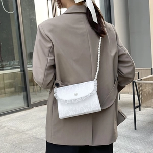 Sweet lace crossbody bag with pearl strap and decorative pearl buckle for women