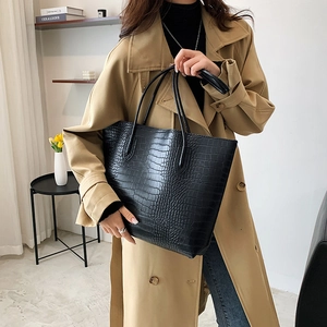 Classic black crocodile pattern tote bag with large capacity for women on a shoulder strap