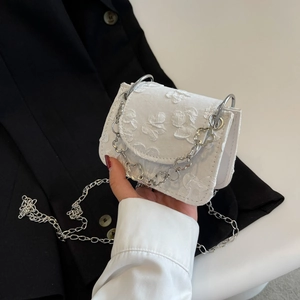 Fashion Women Jacquard Fabric Shoulder Bag 3D Flower Pattern Small Round Crossbody Bag Mini Chain Handbag For Daily Travel