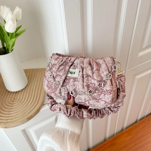 Sac à Épaule Nuage Plissé pour Femme Avec Chaîne en Métal Fleur Sac Sous le Bras en Toile Streetwear Décontracté