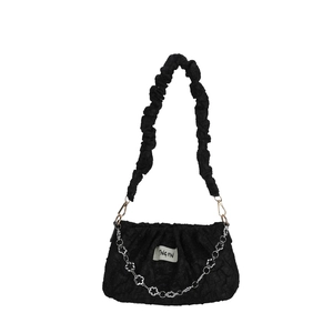 Sac bandoulière nuage noir à plis avec bandoulière fleurie en métal argenté chic