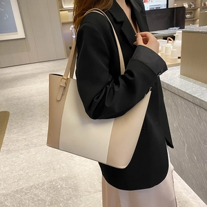 Chic beige large capacity tote bag with long shoulder straps for women commuting
