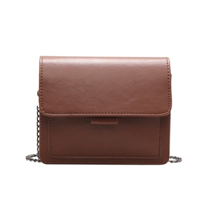 Vintage kleine quadratische Tasche in Karamellbraun mit Kette und Klappenverschluss