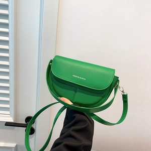 Borsa a Spalla Donna a Sella in Pelle PU Tinta Unita Chiusura Magnetica Borsa a Tracolla Retrò Stile di Strada Borsa Pendolare