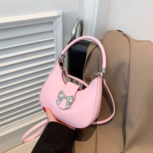 Sac à Épaule Hobo Tendance en Cuir PU Vintage Avec Nœud Métallique Sac d'Aisselle pour Femme Couleur Unie Sac à Main Croisé Croissant Décontracté