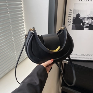 Women's Fashion PU Leather Half Moon Shoulder Bag Vintage Solid Color Crossbody Saddle Bag With Gold Buckle Daily Handbag