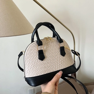 Sac à Épaule Coquille pour Femmes en PU Texture Tissée Sac à Main Rétro Épissage Avec Poignée Supérieure Bandoulière Réglable Polyvalent