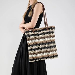 Grand sac cabas tissé avec rayures tricolores et anses en cuir marron