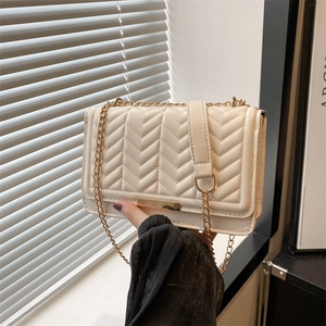 Women V-Quilted Shoulder Bag PU Leather Chevron Chain Crossbody Bag Golden Metal Bar Detail Stylish Small Square Handbag