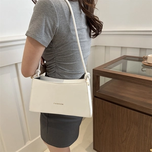 Sac sous l'aisselle en cuir blanc pour femme avec imprimé Fashion doré et fine bandoulière