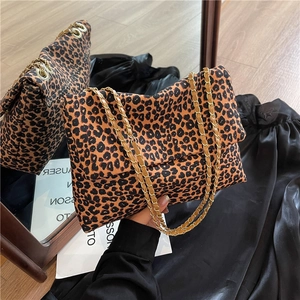 Women Casual Leopard Print Canvas Shoulder Bag Large Capacity Crossbody Tote Bag With Chain Strap For Daily Commuting