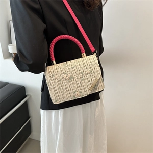 Sac à main en paille avec broderie florale et anses tissées rose vif pour la mode d'été