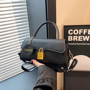 Minimalist PU Leather Shoulder Bag For Women French Style Handbag With Gold Buckle Fashion Underarm Square Bag