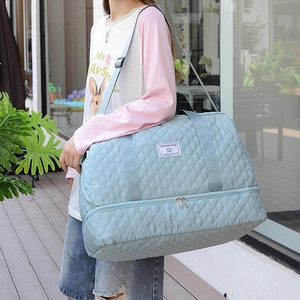 Morandi blue-green quilted travel bag with large capacity and dry-wet separation layer
