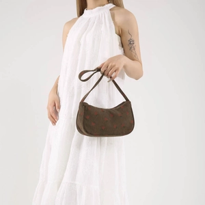 Braune Cord-Halbmond-Umhängetasche mit rotem Erdbeerdruck im Vintage-Stil für Damen