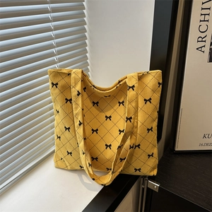 Borsa Tote da Donna in Poliestere Grande Capacità Moda Argyle Fiocco Pattern Borsa a Tracolla Dolce Borsa Casual Pendolare