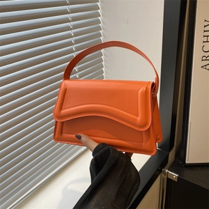 Fashion PU Leather Underarm Bag For Women Minimalist Wave Stitched Flap Small Square Shoulder Bag Casual Solid Color Handbag