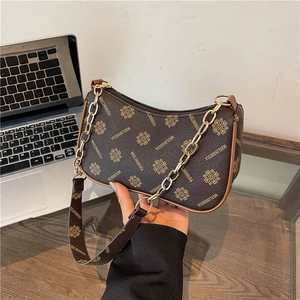 Vintage PU Monogram Shoulder Bag For Women Retro Crescent Hobo Bag With Metal Chain Large Capacity Fashion Underarm Bag