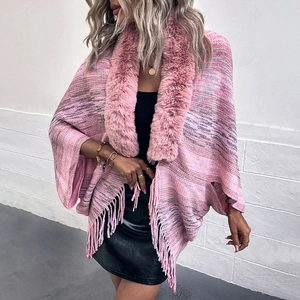 Poncho en Maille à Rayures Arc-en-ciel pour Femmes Avec Col en Fausse Fourrure Châle à Franges Boho Vêtements d'Hiver Chauds
