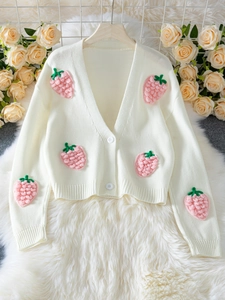 Gilet en maille beige élégant pour femme avec motifs fraises 3D et col en V