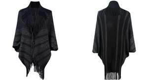 Vues avant et arrière du poncho en maille rayée avec détails de franges et manches chauve-souris