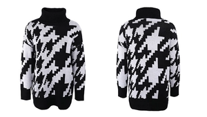 Détail du pull en maille avec motif pied-de-poule et col roulé côtelé pour l'hiver