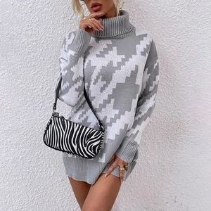 Robe pull en tricot pour femme avec col roulé et motifs géométriques sophistiqués