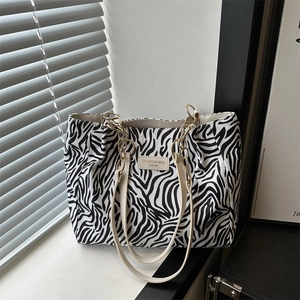 Women Fashion Canvas Tote Bag Large Capacity Butterfly Leopard Zebra Cow Pattern Shoulder Bag With Chain Strap Korean Style