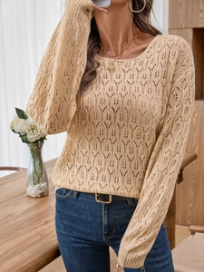 Pull beige élégant en maille ajourée pour femme avec motif crochet feuilles délicat