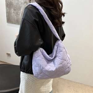 Lavender purple heart-quilted tote bag with wide strap for women casual autumn style