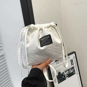 Women Nylon Drawstring Bucket Bag Large Capacity Lightweight Shoulder Bag Casual Commuting Fashion Crossbody Bag Tote