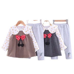 Ensemble 3 pièces pour fillettes avec chemise à fleurs et robe chasuble à nœud