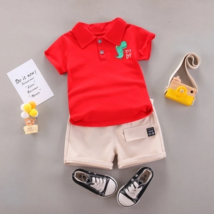 Kleinkinder Sommer-Set aus Baumwolle mit rotem Dinosaurier-POLO und beige Shorts