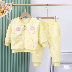 Girls Korean style yellow waffle knit tracksuit set with lace collar and floral accents