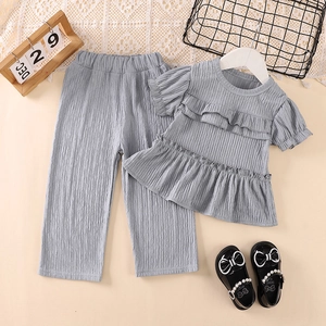 Girls' light gray short sleeve top and wide leg pants summer set with ruffle texture