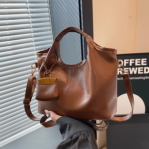 Retro PU Leather Bucket Bag For Women Fashion Tote Shoulder Crossbody Bag With Mini Charm Solid Color Casual Streetwear Handbag