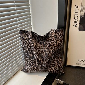 Sac Fourre-Tout en Toile Imprimé Léopard Grande Capacité Sac à Épaule Décontracté pour Femmes Mode Quotidienne Streetwear Main
