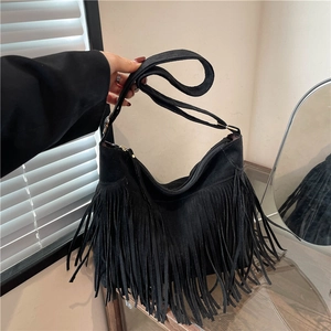 Women Retro Suede Tassel Shoulder Bag Bohemian Large Capacity Tote Bag Trendy Casual Commuting Hobo Bag With Zipper