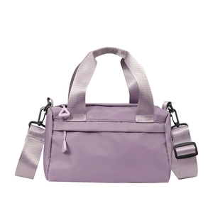 Lilane Boston-Tasche aus Nylon mit verstellbarem Schultergurt und Tragegriffen für Damen