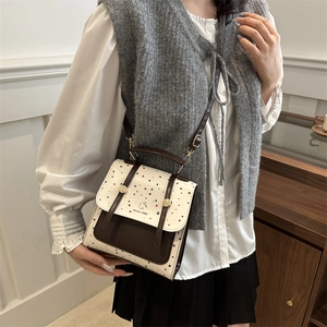 Retro two-tone crossbody bag with heart pattern and rabbit print for women casual use
