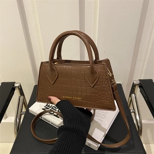 Vintage Crocodile Pattern PU Leather Handbag Women Minimalist Crossbody Bag Double Handle Shoulder Bag Daily Carry